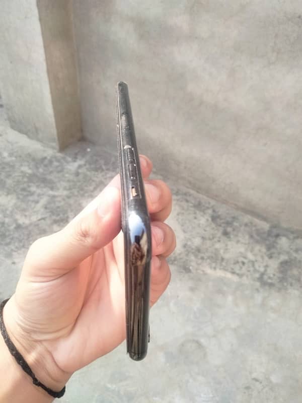 iPhone iphone xsmax black colour 256 GB Hy All original iPhone 3