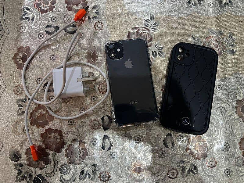 Iphone XR , 64 gb , black colour , 80% Battery Health , JV 0