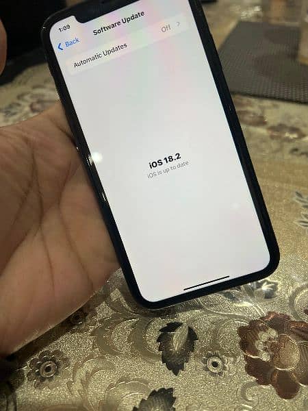 Iphone XR , 64 gb , black colour , 80% Battery Health , JV 10