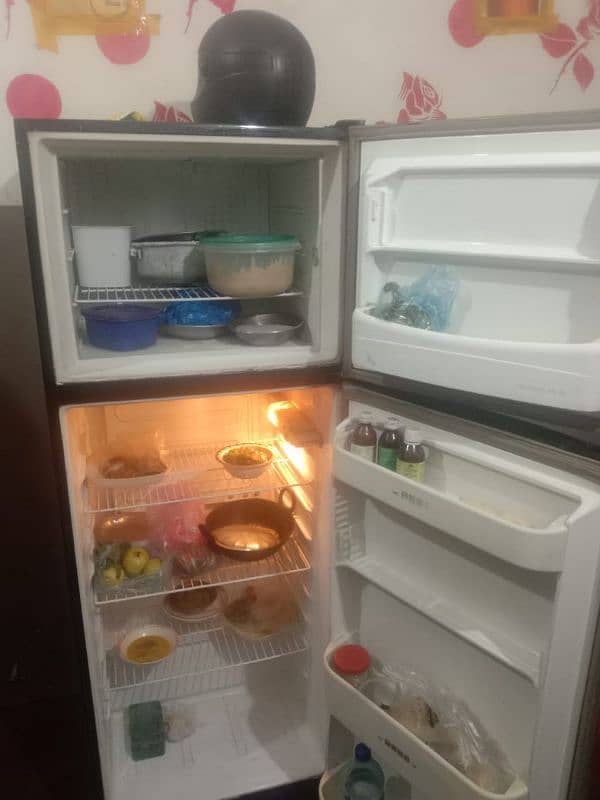 dawlance fridge very good condition 1