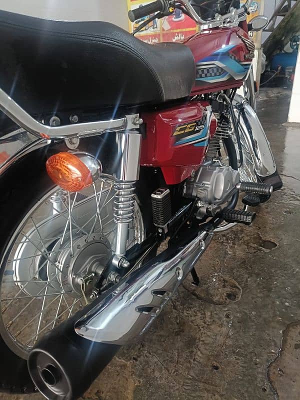 Honda 125 for sale new condition 3