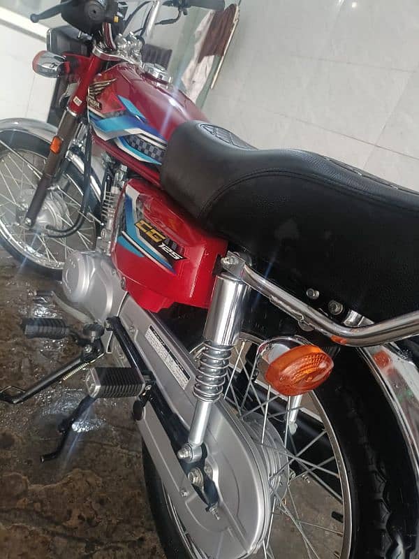 Honda 125 for sale new condition 4