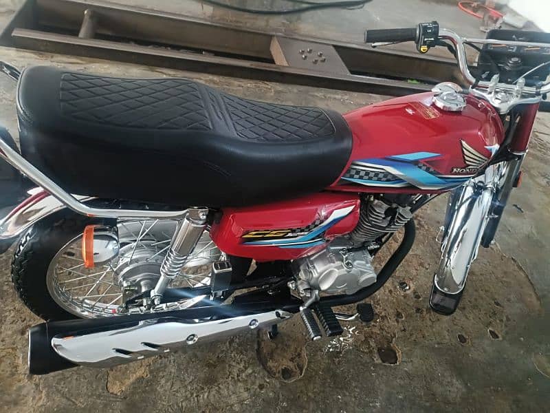 Honda 125 for sale new condition 8