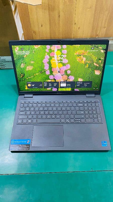 Dell Latitude 3520 1