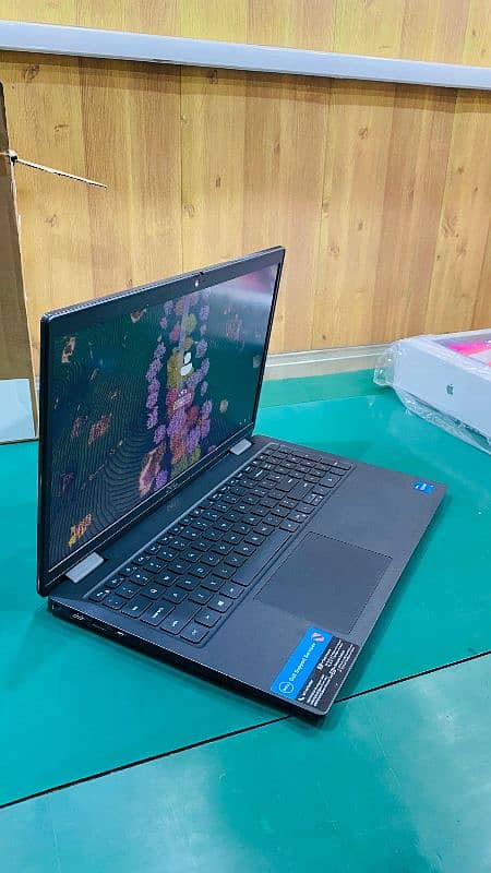 Dell Latitude 3520 4