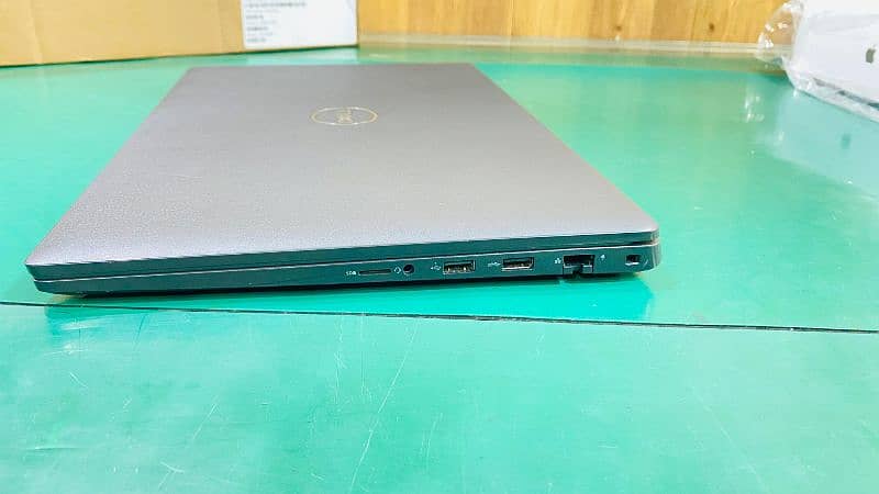 Dell Latitude 3520 7