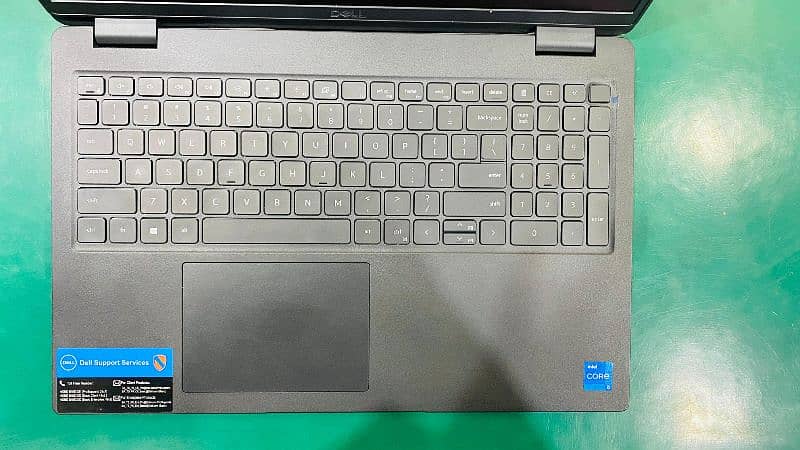 Dell Latitude 3520 9