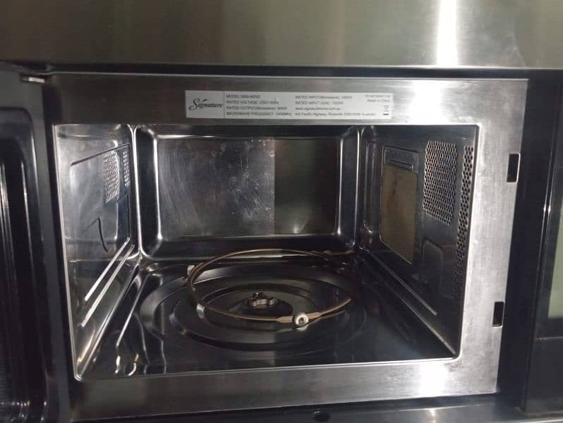 built-in microwave and oven with rack 2