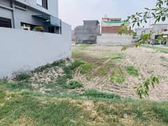 Ideal Prime Location Residential Plot In Park View City Available For Rs. 5000000