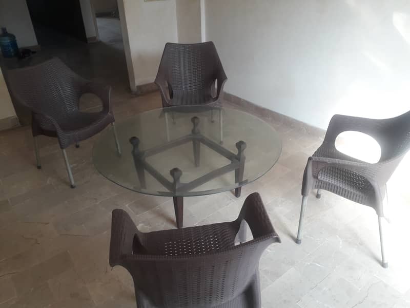 4 Rattan Chairs/Center Table/2 Side Tables 1