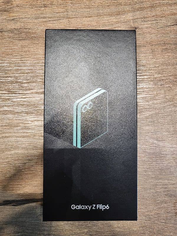 Brand New Samsung Galaxy Z Flip 6 (Non-PTA Sim Time Available) 0