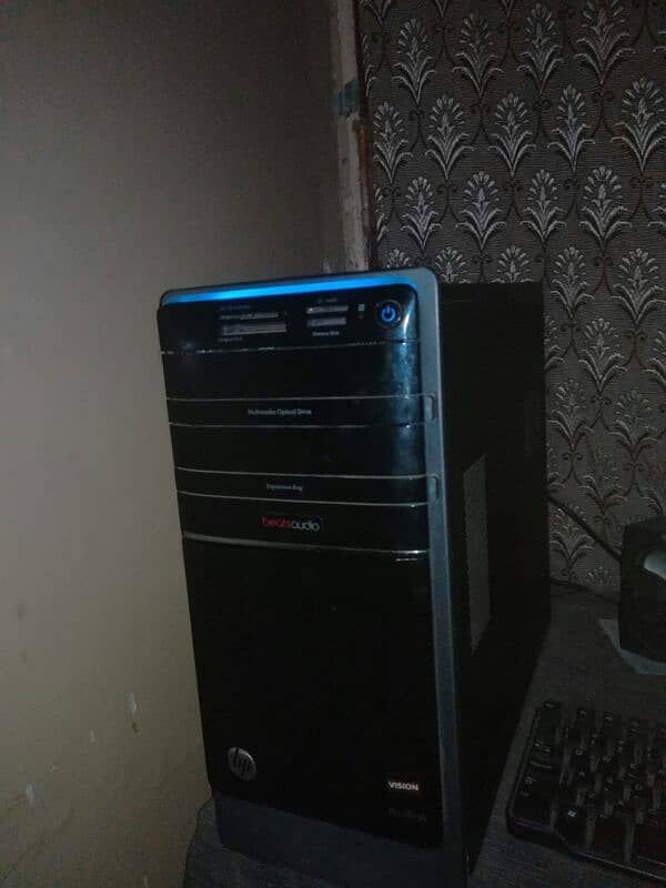 AMD A8 WITH RADEON GRAPHICS 4 GB RAM DDR3 0