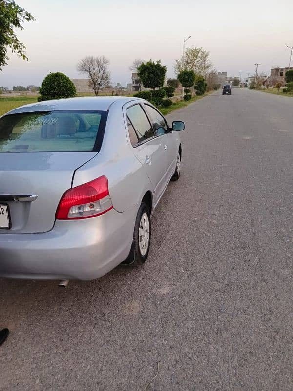 Toyota Belta 2007/2012 4