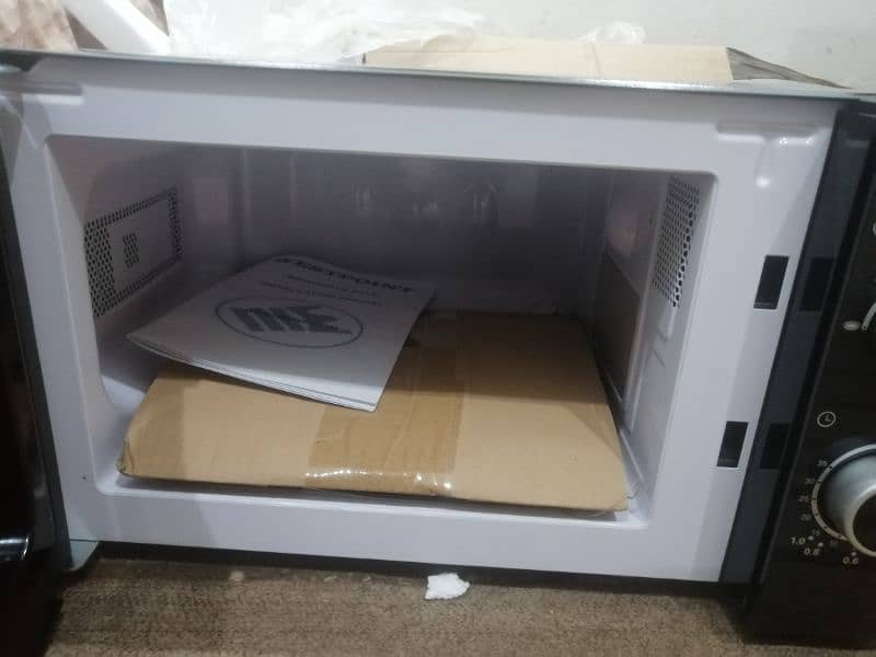 Westpoint Microwave Oven 3