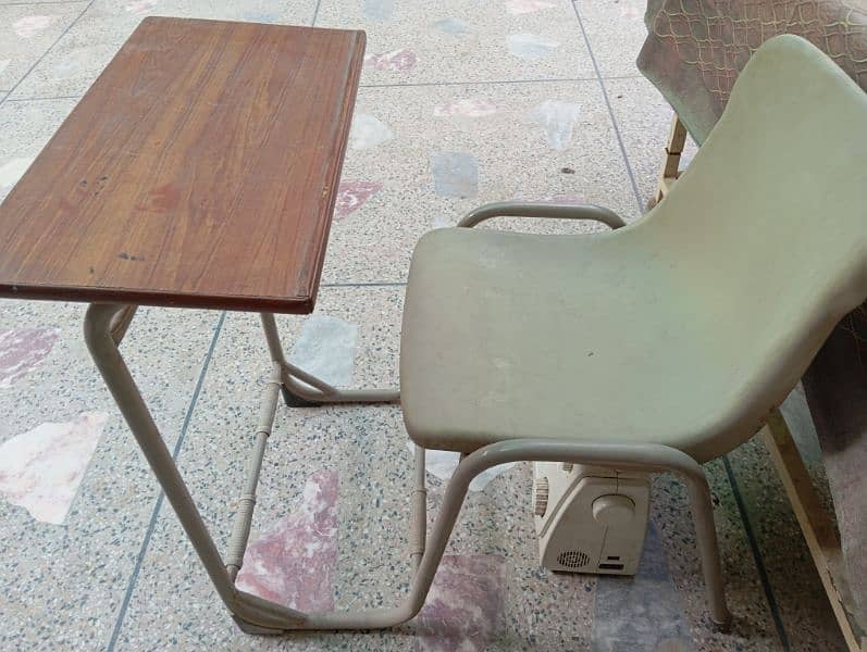 STUDY CHAIR AND TABLE (ATTACHED) FOR SALE 0