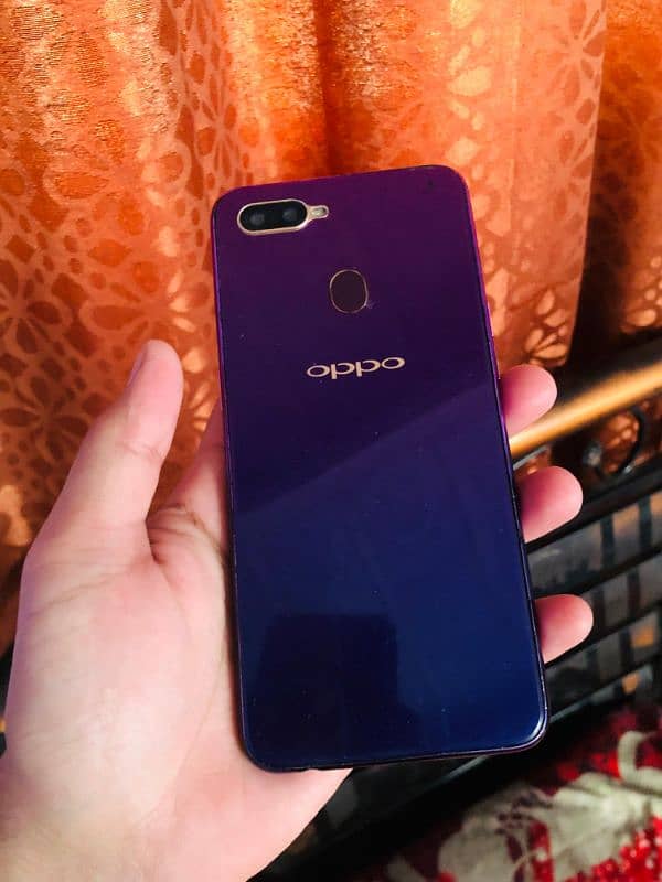 Oppo f9 4/64gb with box 2