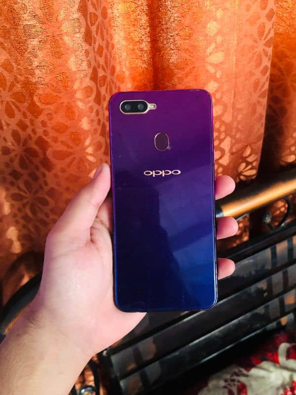 Oppo f9 4/64gb with box 10