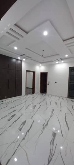 1 kanal upper portion available for rent in Nashaman Iqbal phase 2