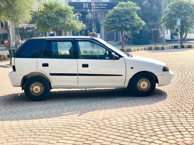 Suzuki Cultus VXR 2010 under Doctor use 8