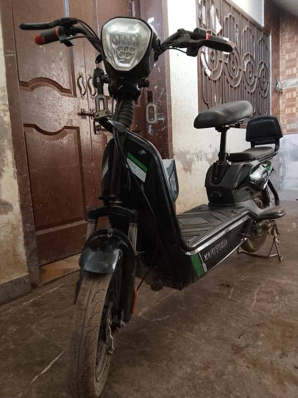 Electric scooty 1