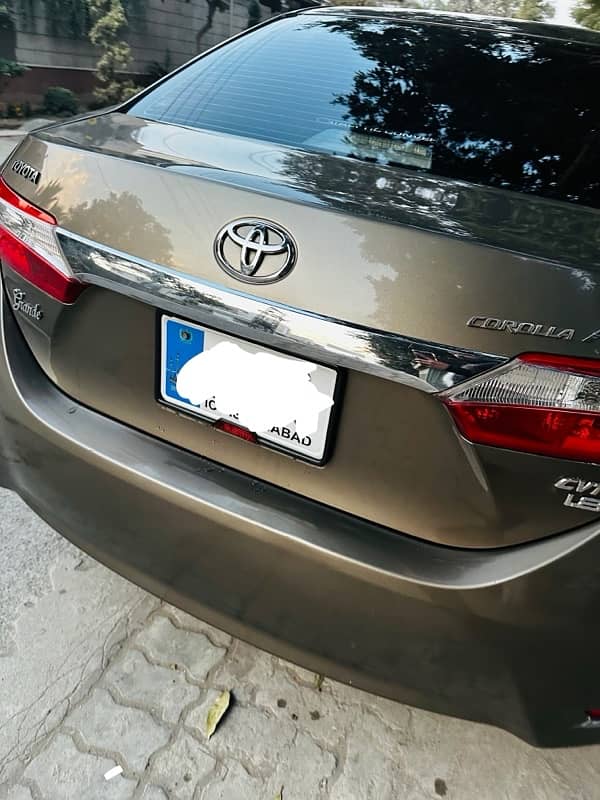 Toyota Altis Grande 2015 1