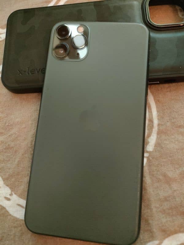 iPhone 11 Pro Max Condition Great 8