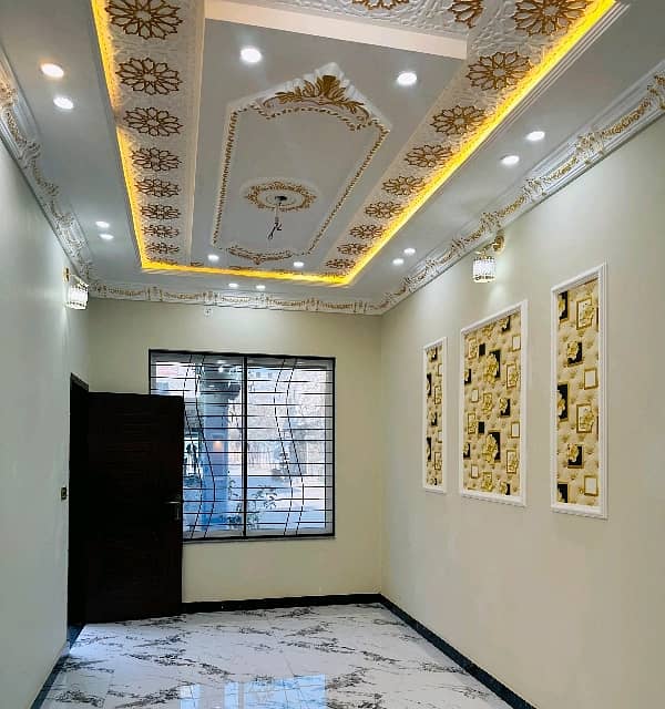 Brand New 1013 Square Feet House For sale In Marghzar Officers Colony 22