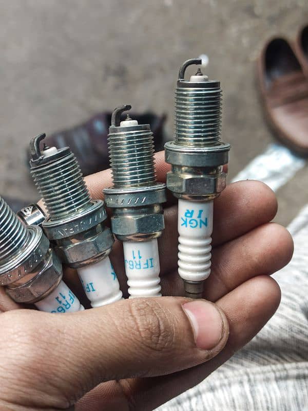 IFR6J-11 Iridium spark plugs 1