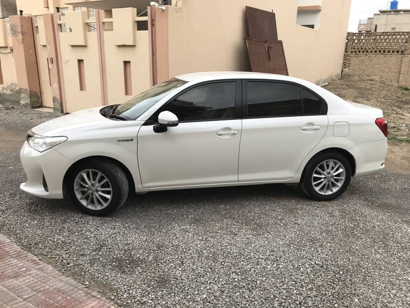 Toyota Corolla Axio 2017 Hybrid 1.5 2