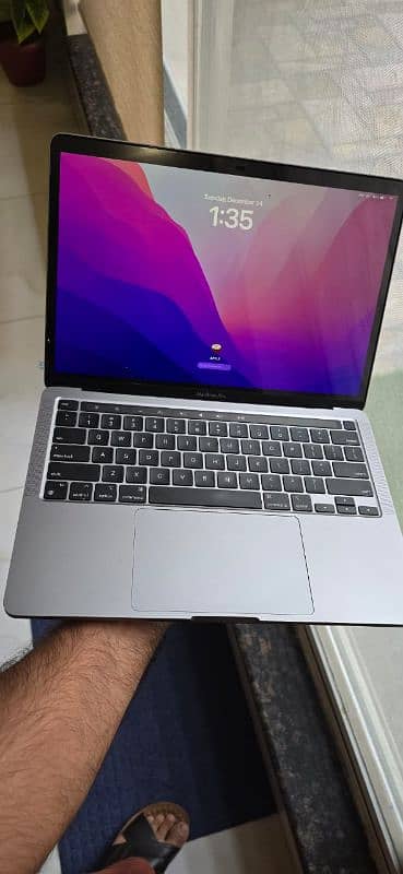 Apple MacBook Pro M1 2021 3