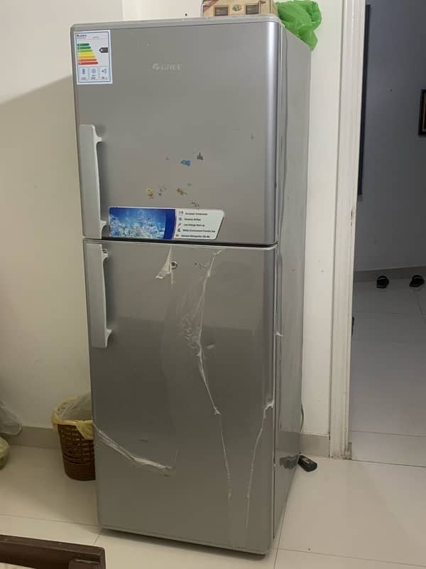 GREE Refrigerator 310 A+ 3