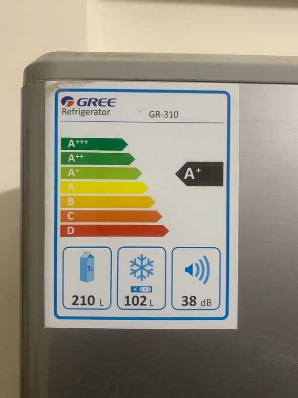 GREE Refrigerator 310 A+ 4