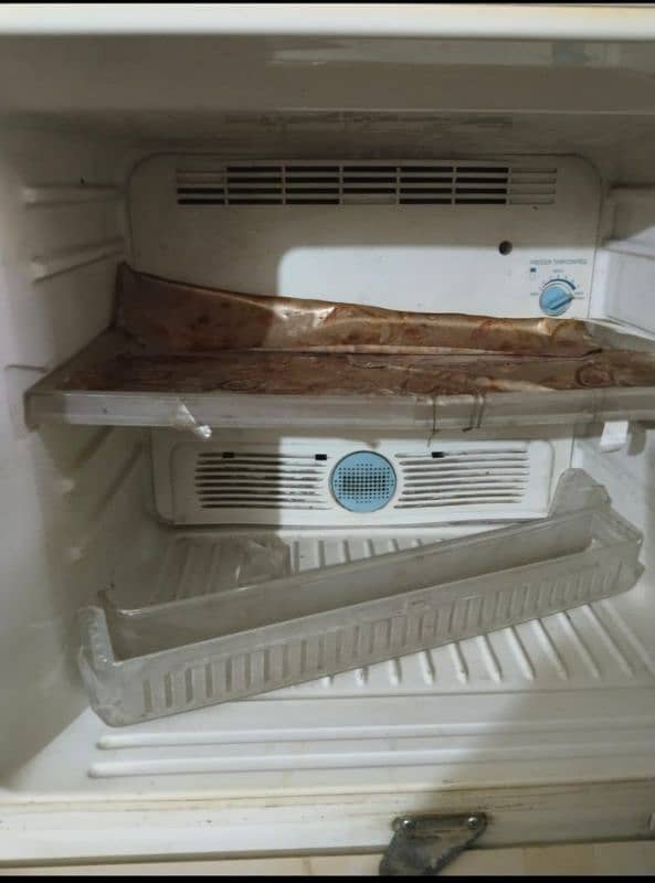 refrigerator good condition 1