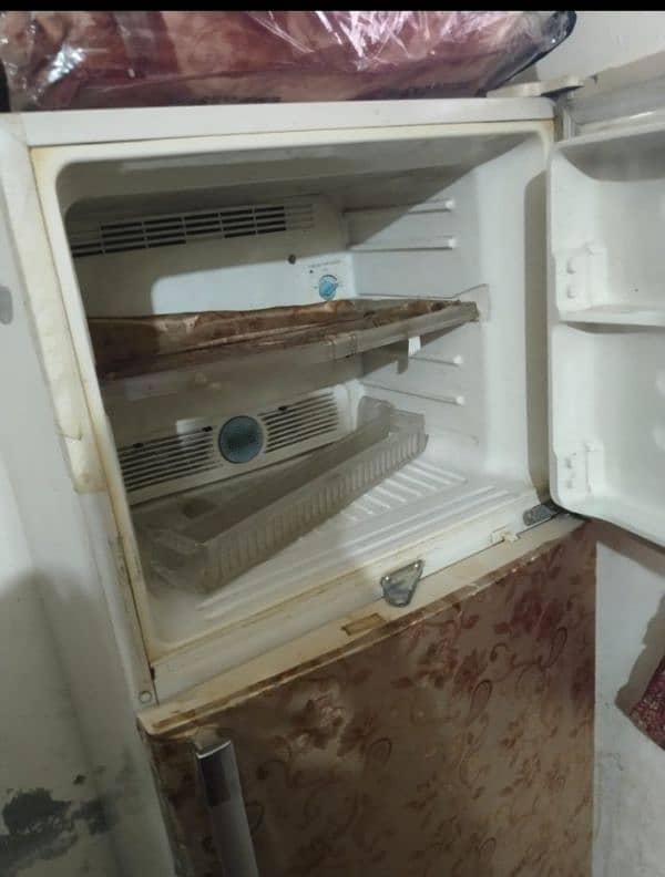 refrigerator good condition 2