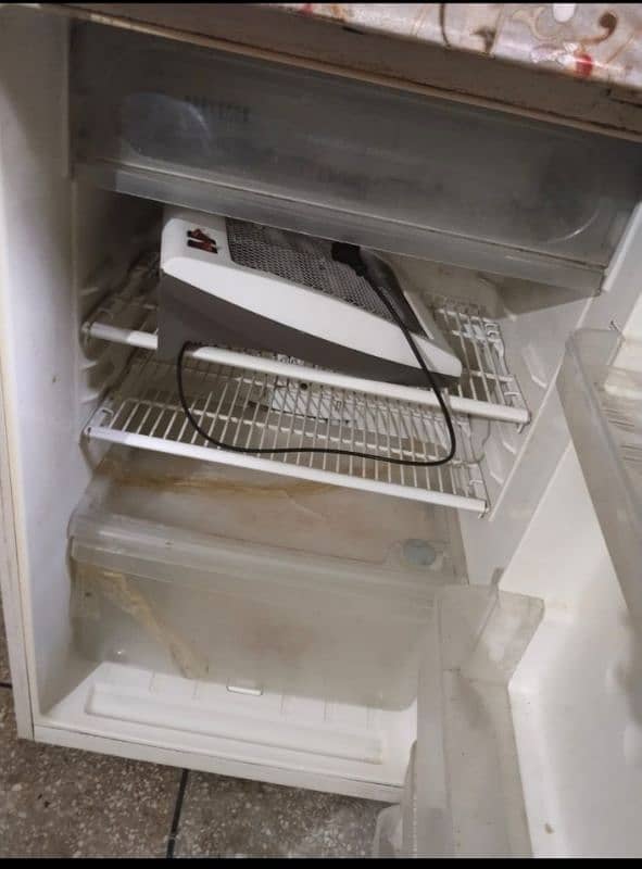 refrigerator good condition 3