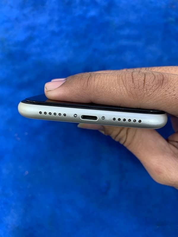 iPhone 1164gb non pta sim locked 86% battery health 2