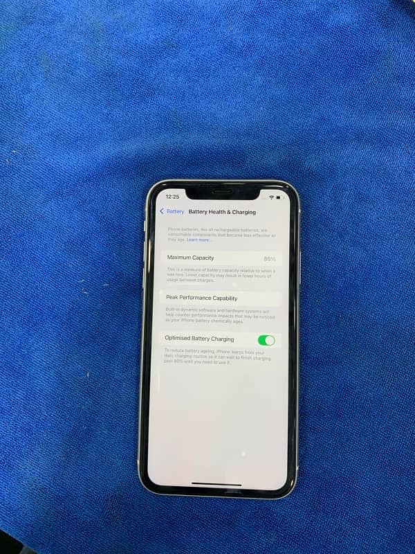 iPhone 1164gb non pta sim locked 86% battery health 7