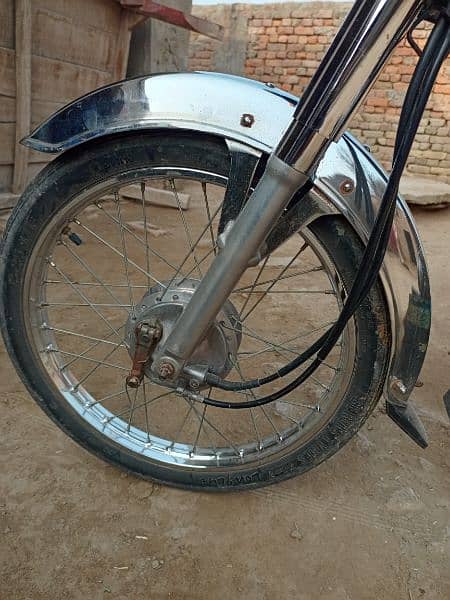 bike bulkol ok ha  engine bhi bulkol thek ha 6