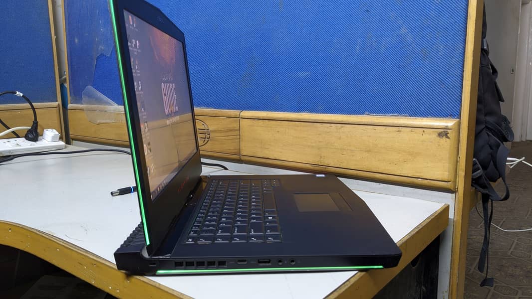 Alienware 15R3 Gaming Beast!!! 4