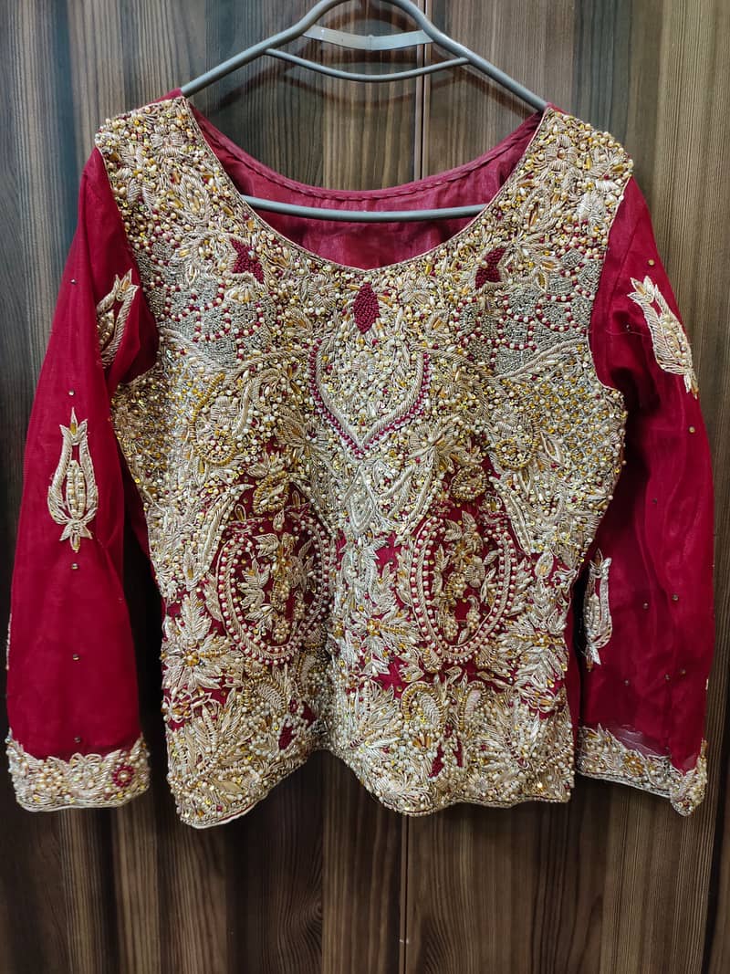 BRIDAL LEHENGA FOR SALE WORN ONLY ONCE JUST LIKE NEW RED COLOUR 6