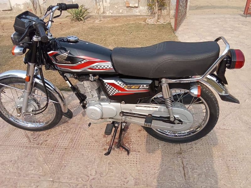 Honda 2024 bilkul A 1 condition bilkul as like new 0