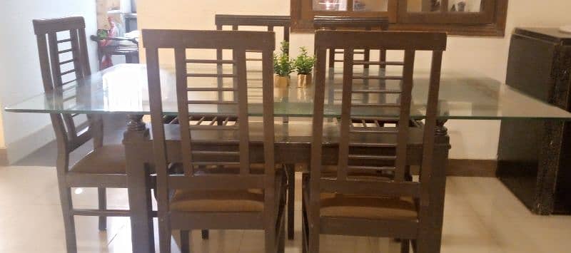 5 seater dinning table for sale 1