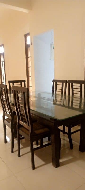 5 seater dinning table for sale 3