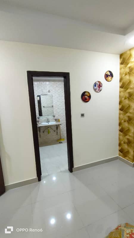 Par Day and short Time full furnish one BeD Room ment Available for rent Bahria Town Phase 6 family apartment 8