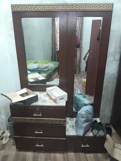 3 years used dressing table