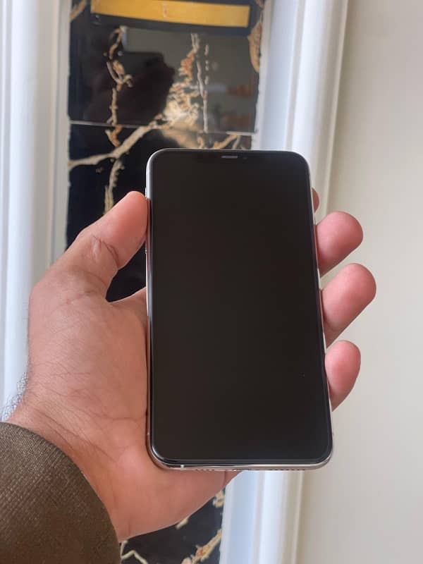 Iphone 11 Pro Max 256 GB non pta jv 5