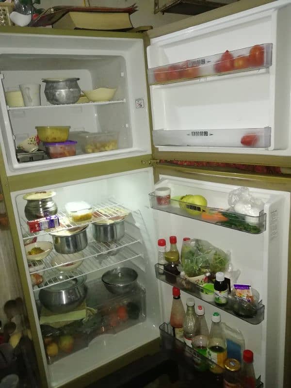 medium fridge for sale 0