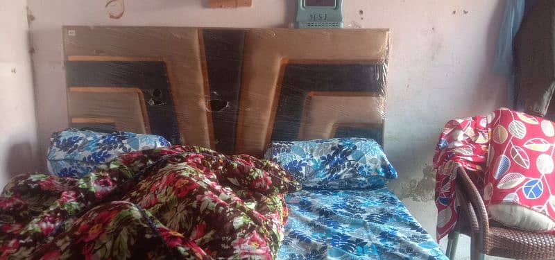 bed and mattress for sale just 2 days used 0