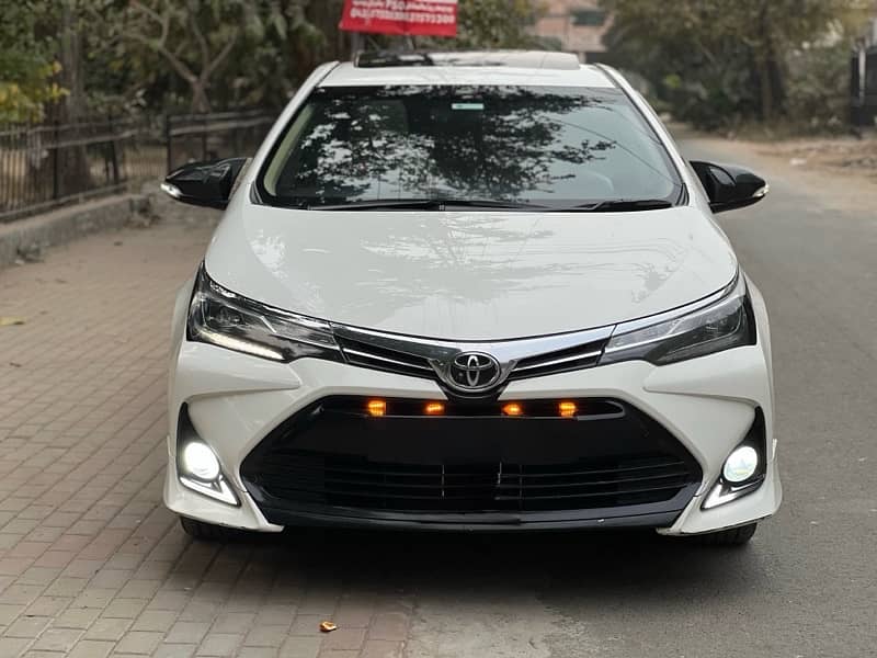 Toyota Altis Grande 2018 1