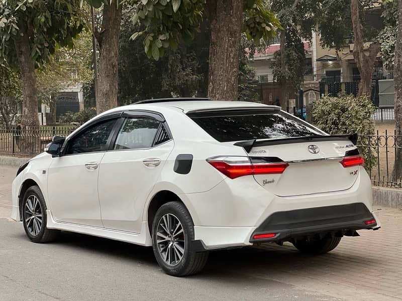 Toyota Altis Grande 2018 5